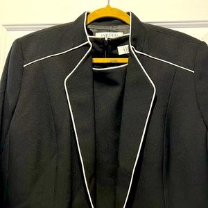 Two piece dress with jacket NWT size 16 Color is black and vanilla ice.